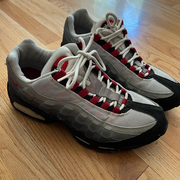 Nike Air Max - Picture 1 of 3